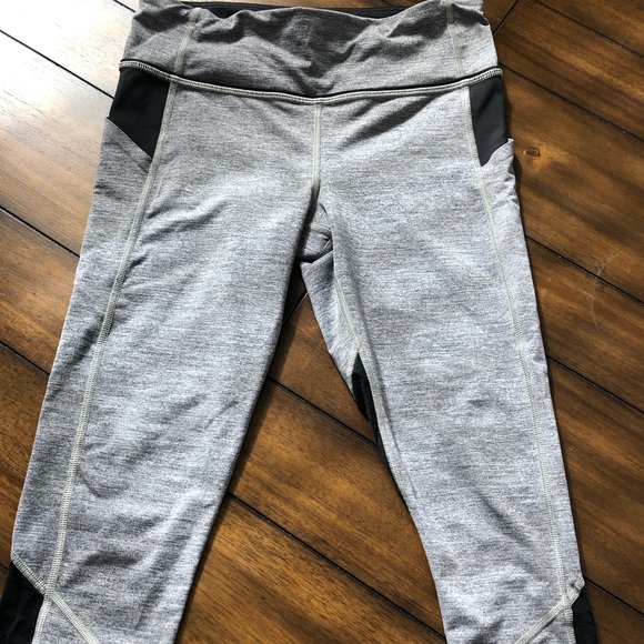 lululemon athletica Pants - Lululemon Crop Leggings Size 6